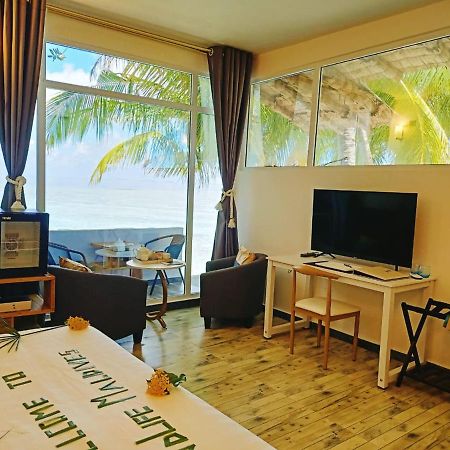 Island Life Maldives Retreat & Spa Magoodhoo エクステリア 写真