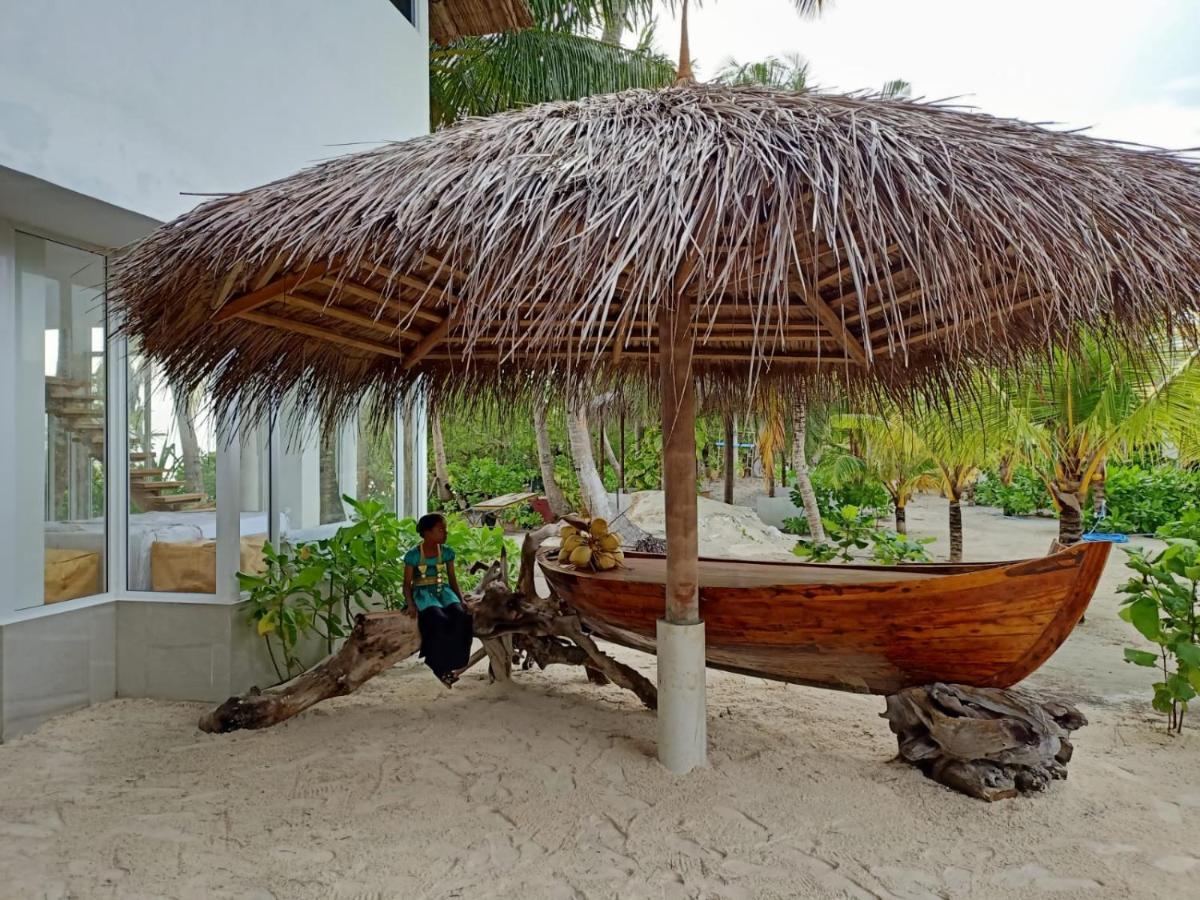 Island Life Maldives Retreat & Spa Magoodhoo エクステリア 写真