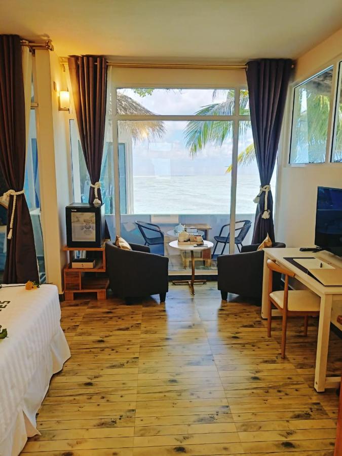 Island Life Maldives Retreat & Spa Magoodhoo エクステリア 写真
