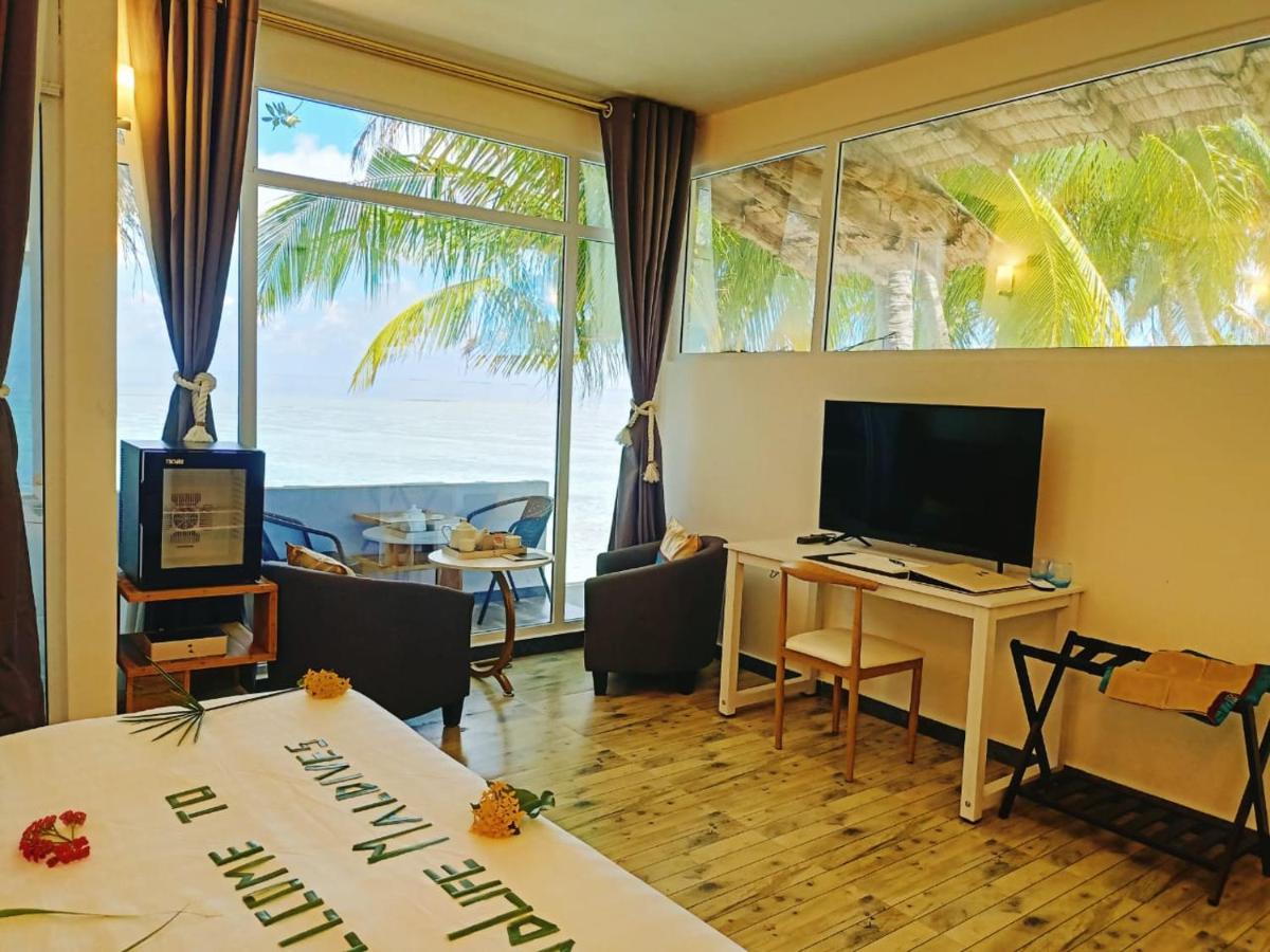 Island Life Maldives Retreat & Spa Magoodhoo エクステリア 写真