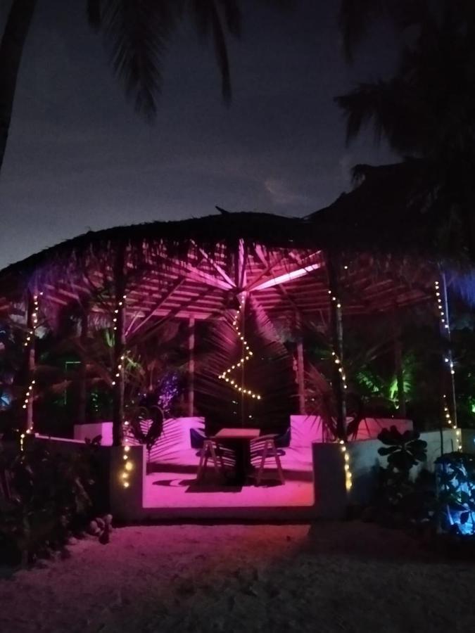 Island Life Maldives Retreat & Spa Magoodhoo エクステリア 写真